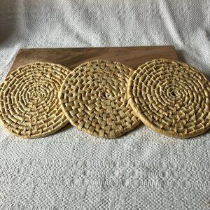 Set of 3 Natural Fiber Trivets, Thick Durable, Textured Seagrass Cottagecore